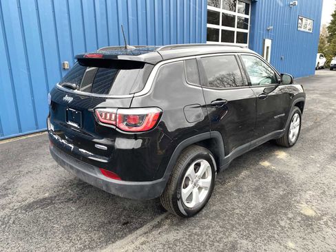 Used 2018 Jeep Compass Latitude w/ Popular Equipment Group image 4