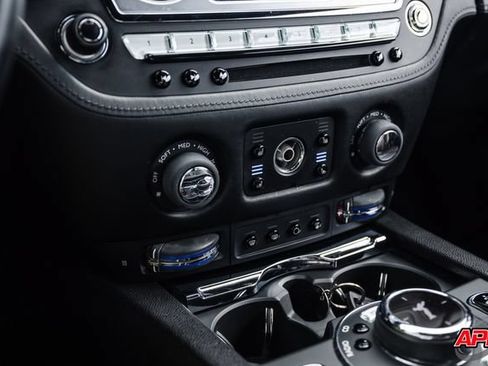 Used 2015 Rolls-Royce Wraith RWD image 17