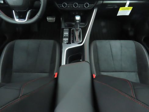 Used 2025 Acura ADX A-Spec FWD image 17