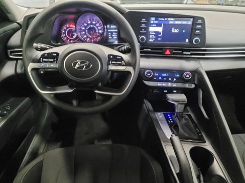 Used 2023 Hyundai Elantra SEL w/ Cargo Package FWD image 22