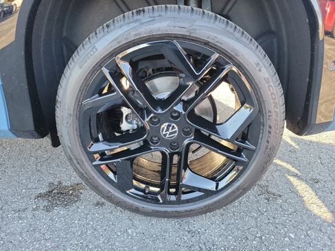 New 2026 Volkswagen Tiguan SE R-Line image 25