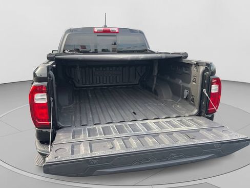 Used 2024 GMC Canyon AT4 w/ AT4 Premium Package AWD/4WD image 9