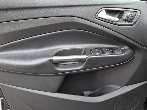 Used 2019 Ford Escape Titanium image 13