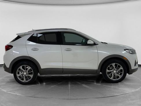Used 2023 Buick Encore GX Essence w/ Experience Buick Package FWD image 2