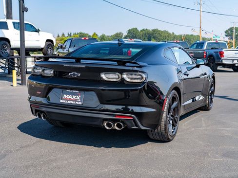 Used 2023 Chevrolet Camaro SS RWD image 9
