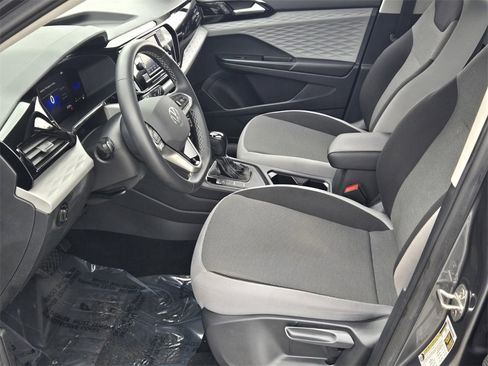 Used 2023 Volkswagen Taos S image 10