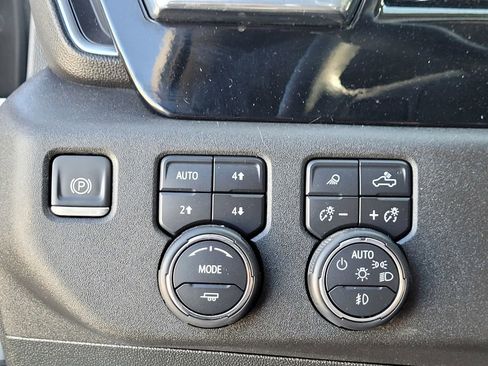 Used 2024 Chevrolet Silverado 2500 LTZ AWD/4WD image 28