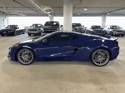Used 2025 Chevrolet Corvette Z06 image 5