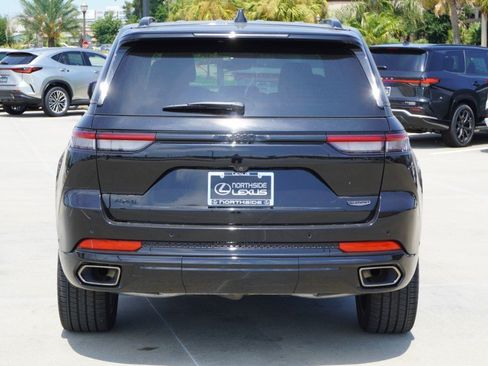 Used 2025 Jeep Grand Cherokee Summit AWD/4WD image 7