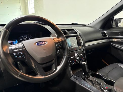 Used 2017 Ford Explorer Sport w/ Equipment Group 401A AWD/4WD image 10