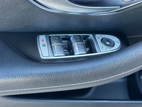 Used 2019 Mercedes-Benz E 300 image 26