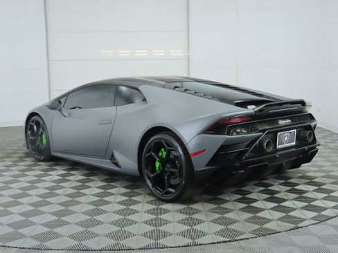 Used 2023 Lamborghini Huracan EVO image 7