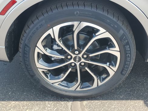New 2026 Lincoln Nautilus Reserve AWD/4WD image 5
