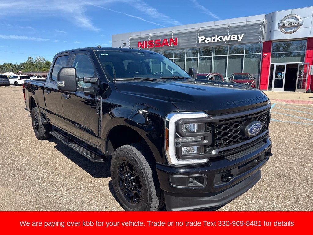 Used 2024 Ford F250 XL w/ STX Appearance Package AWD/4WD image 2