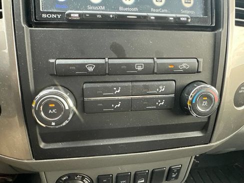 Used 2011 Nissan Frontier SL AWD/4WD image 15