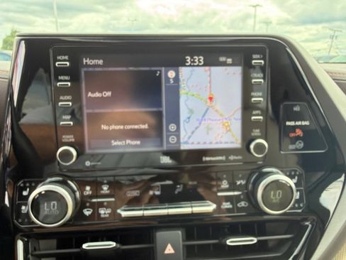Used 2020 Toyota Highlander Limited AWD/4WD image 20