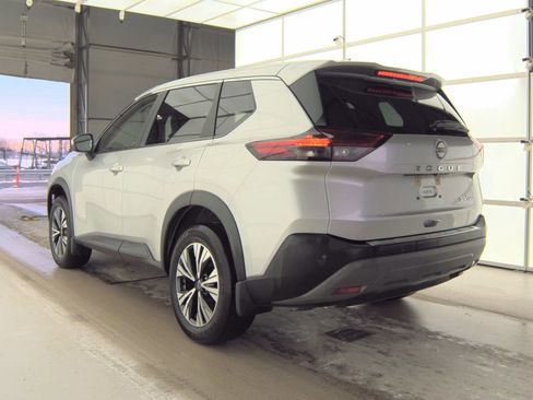 Used 2023 Nissan Rogue SV image 7