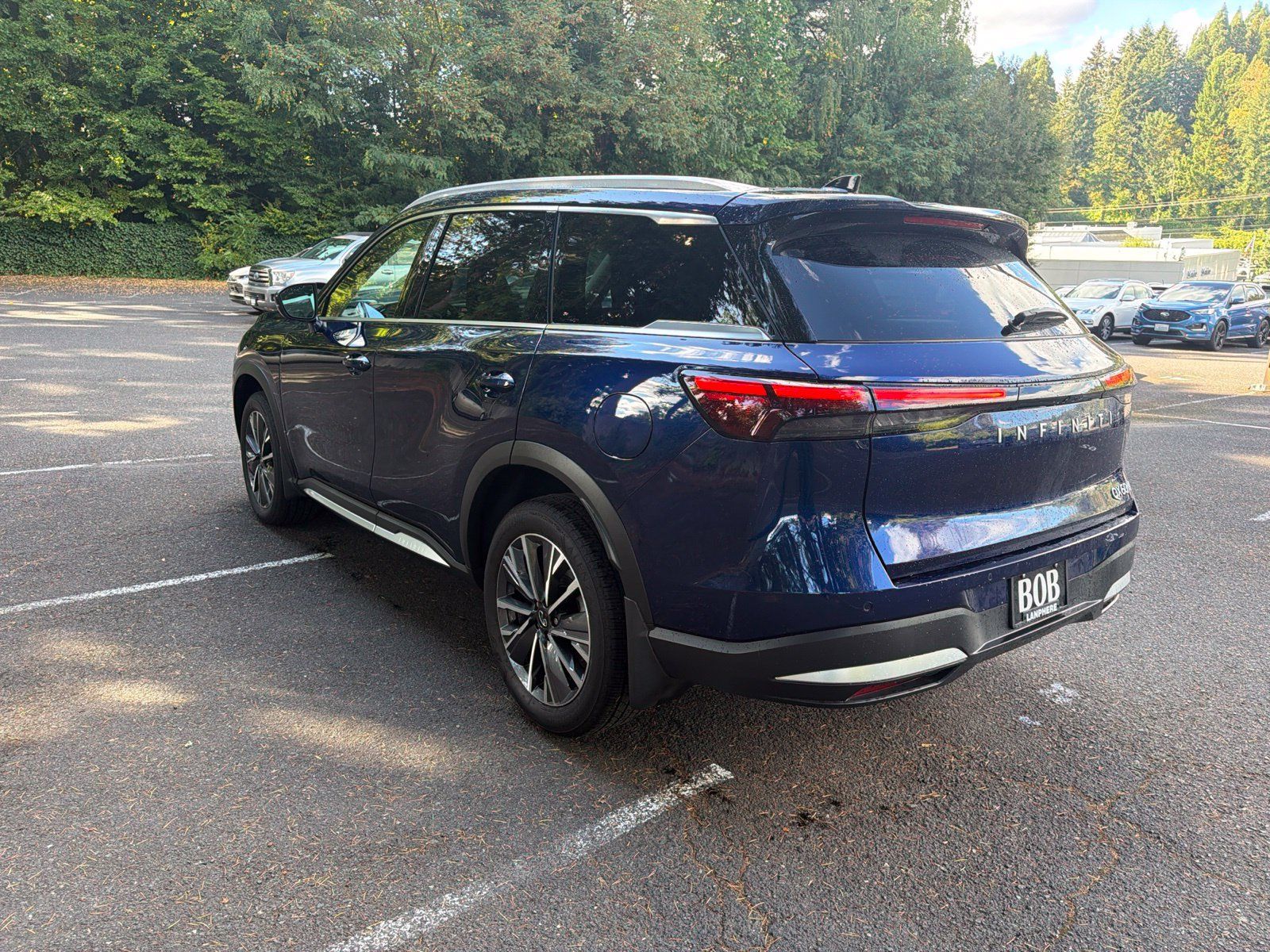 Certified 2026 INFINITI QX60 Luxe w/ Cargo Package AWD/4WD image 9