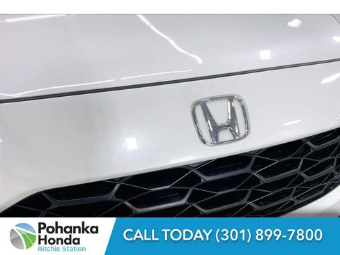 Used 2025 Honda HR-V LX image 31