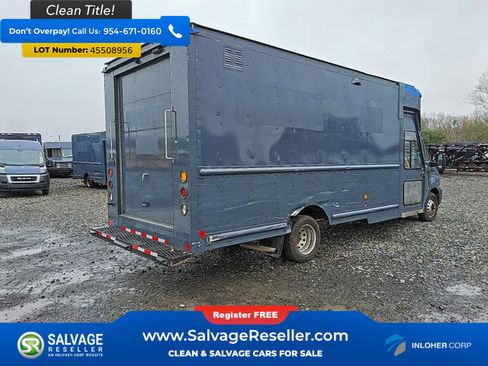 Used 2021 Ford Transit 350 DRW RWD image 4