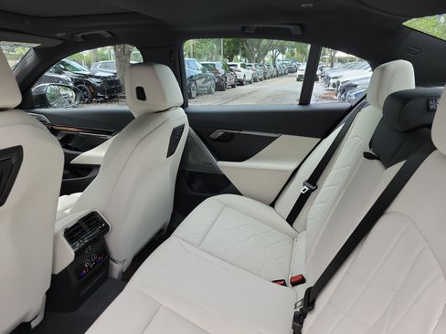 New 2027 BMW 540i xDrive w/ M Sport Package AWD/4WD image 8
