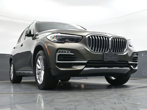 Used 2021 BMW X5 xDrive40i w/ Premium Package AWD/4WD image 38
