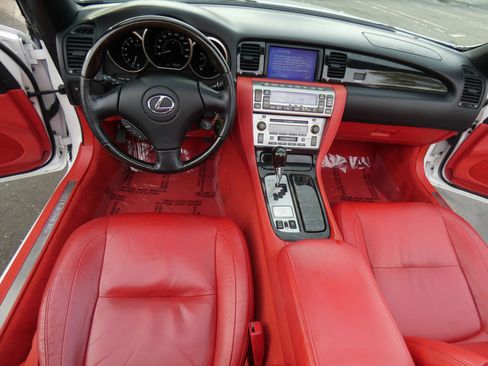 Used 2007 Lexus SC 430 Convertible image 21