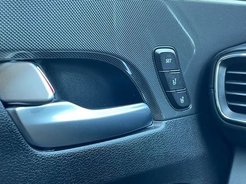 Used 2023 Hyundai Santa Fe Limited image 11