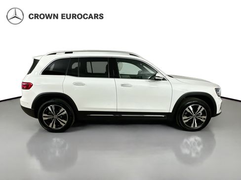 Used 2026 Mercedes-Benz GLB 250 4MATIC image 4