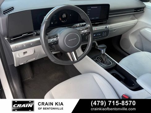 Used 2025 Hyundai Kona SEL FWD image 9