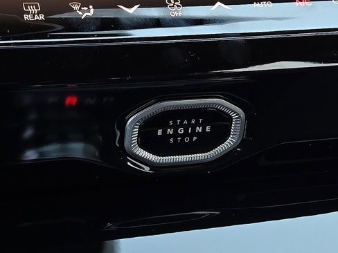 New 2026 Jeep Grand Cherokee L Limited AWD/4WD image 16