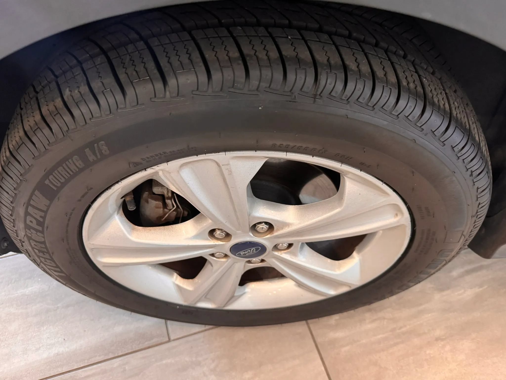 Used 2016 Ford Escape SE w/ SE Leather Comfort Package FWD image 9