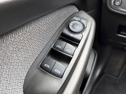Used 2025 Chevrolet TrailBlazer LT FWD image 25