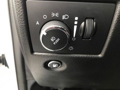 Certified 2020 Jeep Grand Cherokee Limited AWD/4WD image 8