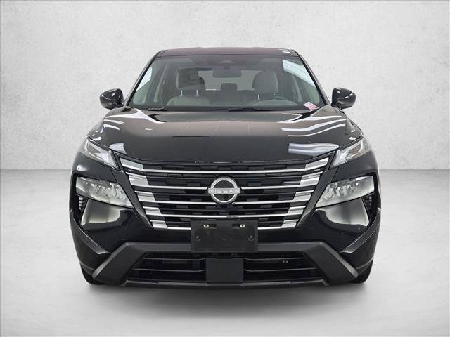 Used 2025 Nissan Rogue SV AWD/4WD image 2