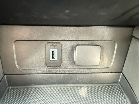 Used 2018 Ford Escape SEL AWD/4WD image 36