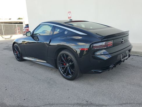 Certified 2024 Nissan Z Performance w/ Floor Mat Package image 7
