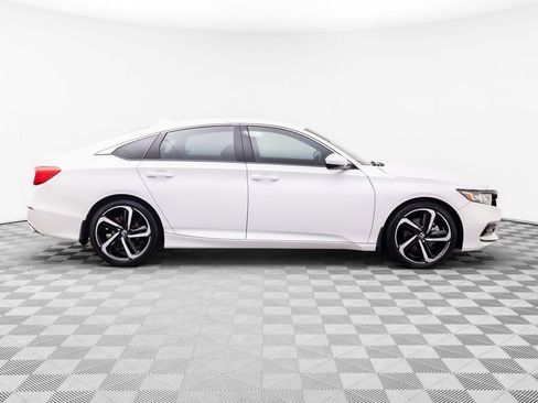 Used 2018 Honda Accord Sport image 8