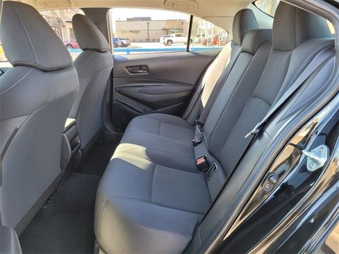 Used 2022 Toyota Corolla LE image 10