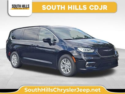 New 2026 Chrysler Pacifica Select