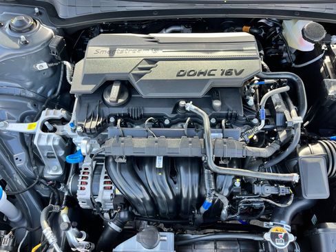 New 2026 Hyundai Elantra Sport FWD image 27