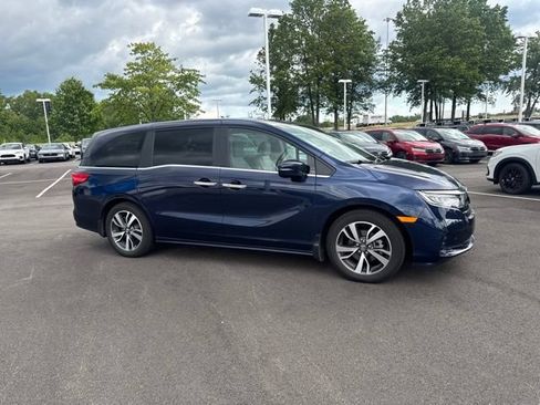 Certified 2024 Honda Odyssey Touring image 8