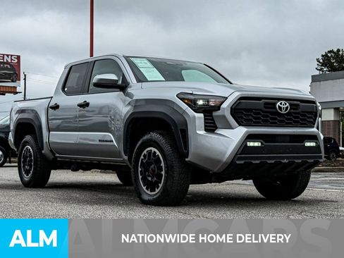 Used 2024 Toyota Tacoma TRD Off-Road AWD/4WD image 4