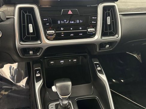 Used 2021 Kia Sorento EX image 8