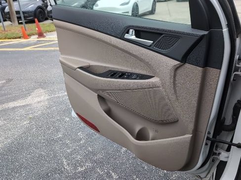 Used 2019 Hyundai Tucson Value FWD image 23