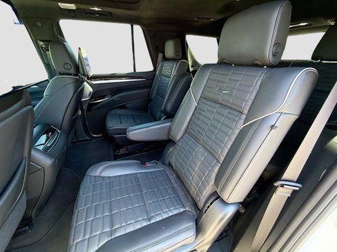 Used 2025 Cadillac Escalade Sport Platinum image 22