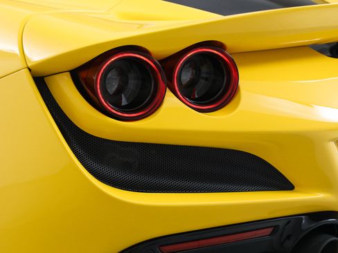Certified 2022 Ferrari F8 Tributo image 16