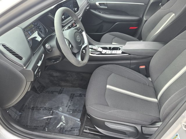 Used 2023 Hyundai Sonata SE FWD image 9