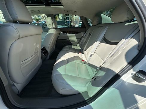 Used 2014 Cadillac XTS Platinum FWD image 18