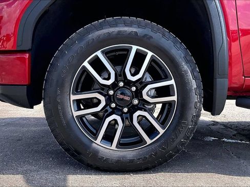 Used 2025 GMC Sierra 1500 AT4 w/ AT4 Premium Package AWD/4WD image 35